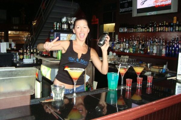 Mac & Marti bartender